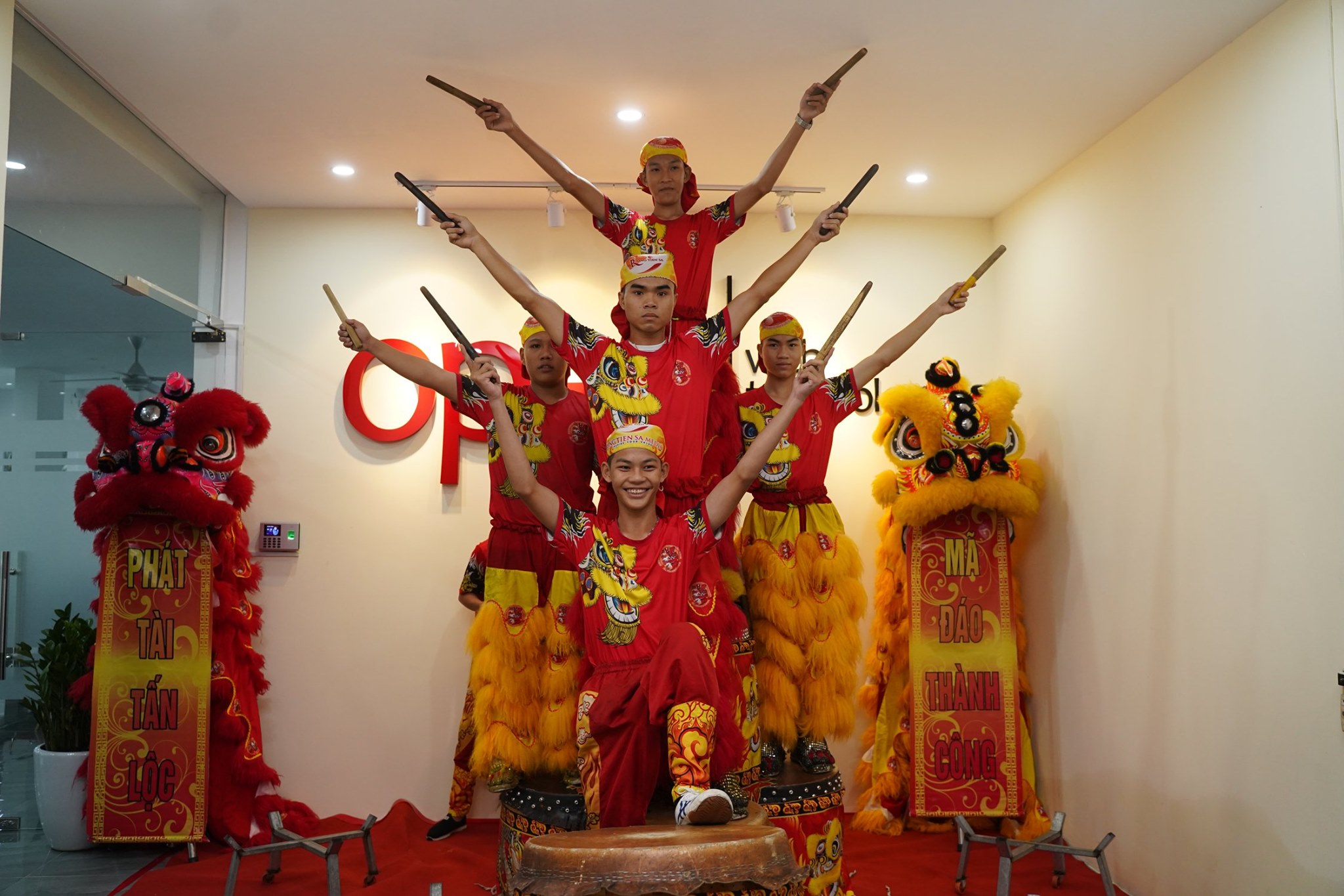 traditional lion dance and musician